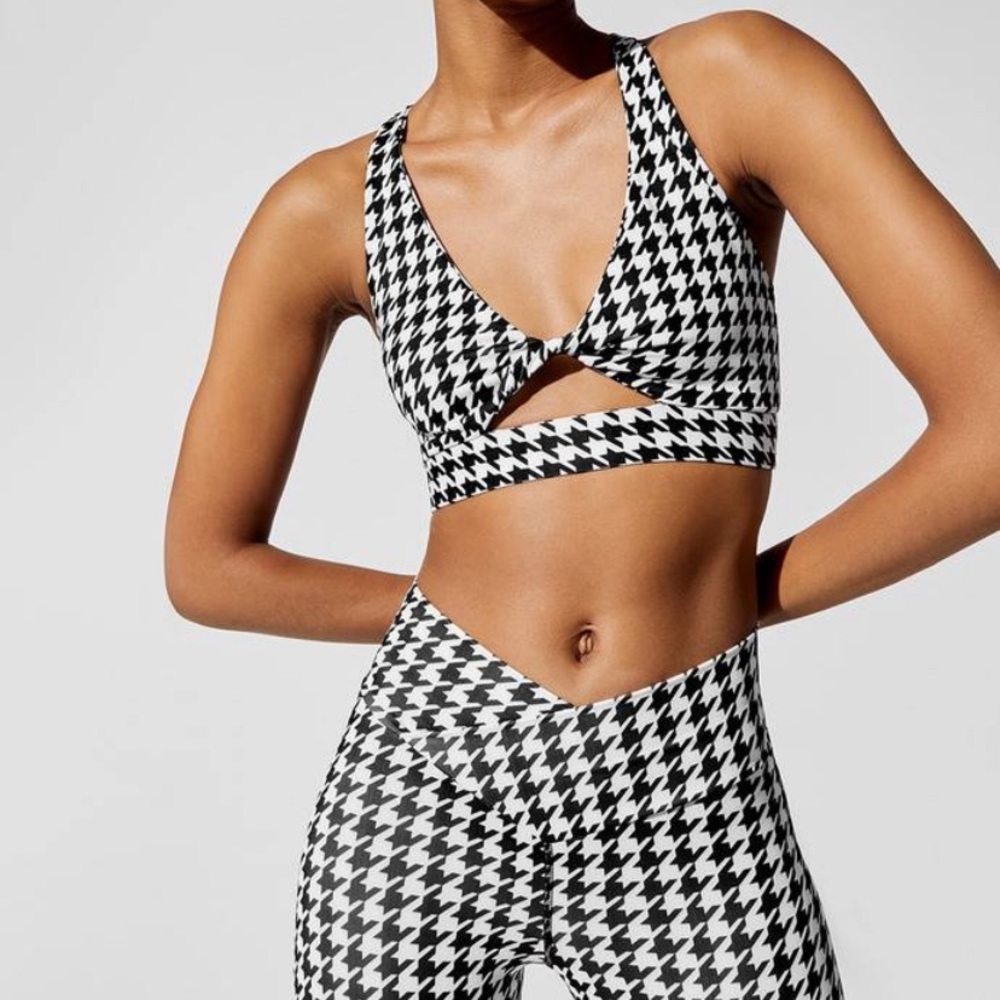 BEACH RIOT TWIST SPORTS/BIKINI TOP - L - NWT